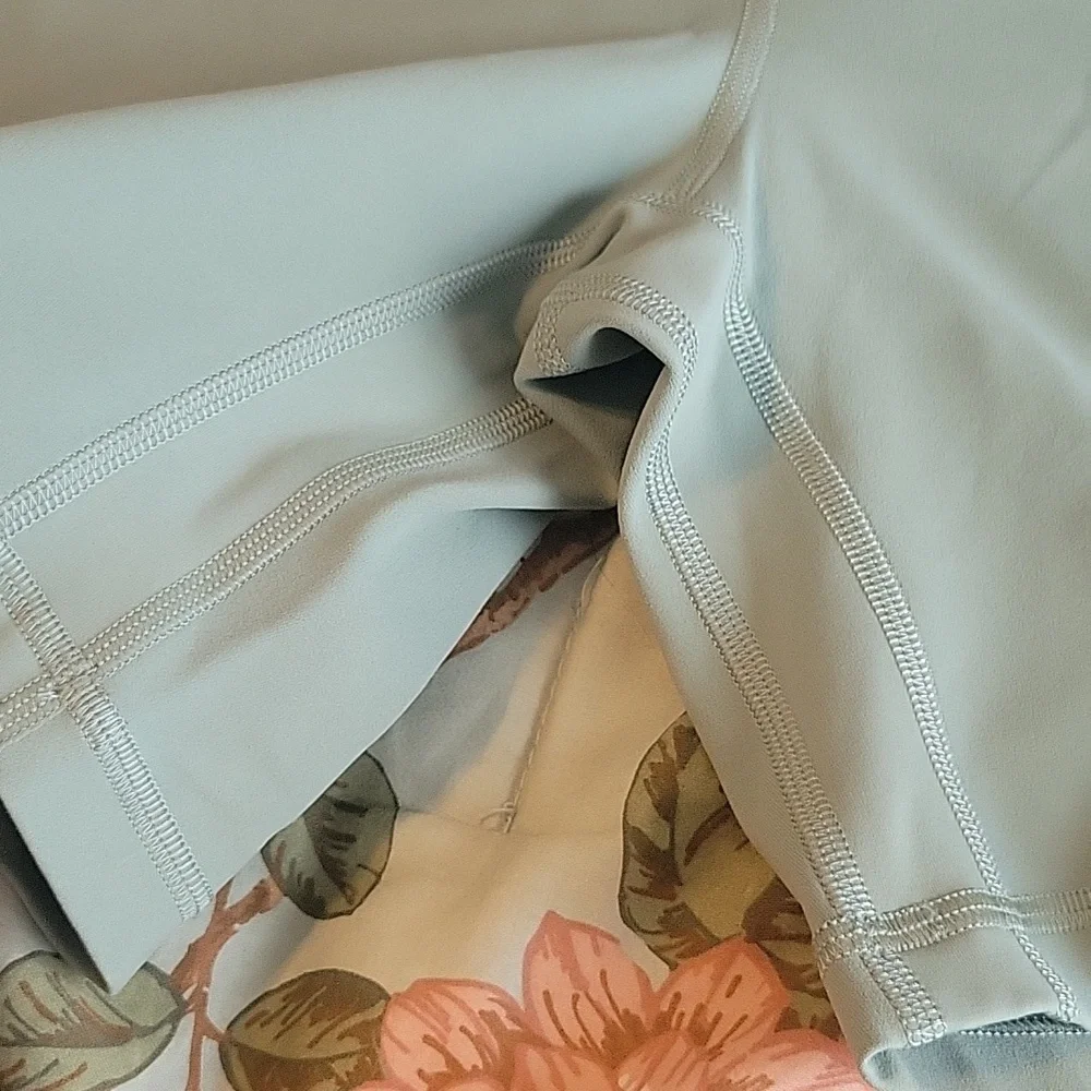 Lululemon Align Shorts 6 Inch 8 - Picture 2 of 5